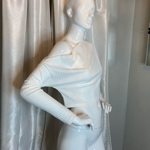 SALE-BOGO 6 for $25 🔥OFF THE SHOULDER KNITTED TOP - Picture 3 of 4